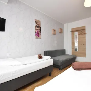 Hostel - Prywatne